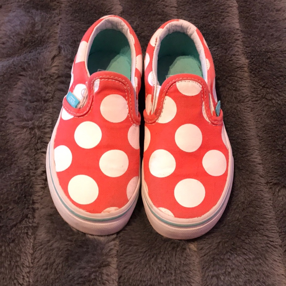 Polka-dot vans